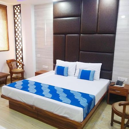 Hotel Spb 87 Near Karol Bagh Metro Station Delhi Ngoại thất bức ảnh