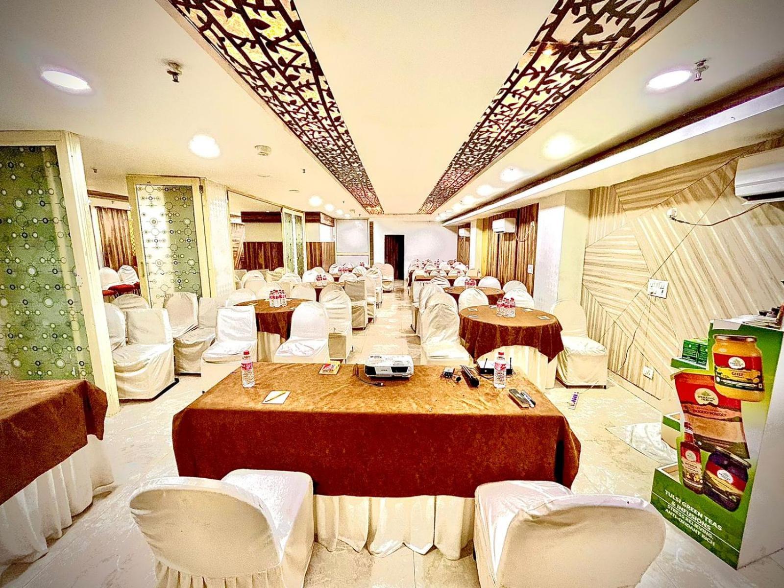 Hotel Spb 87 Near Karol Bagh Metro Station Delhi Ngoại thất bức ảnh