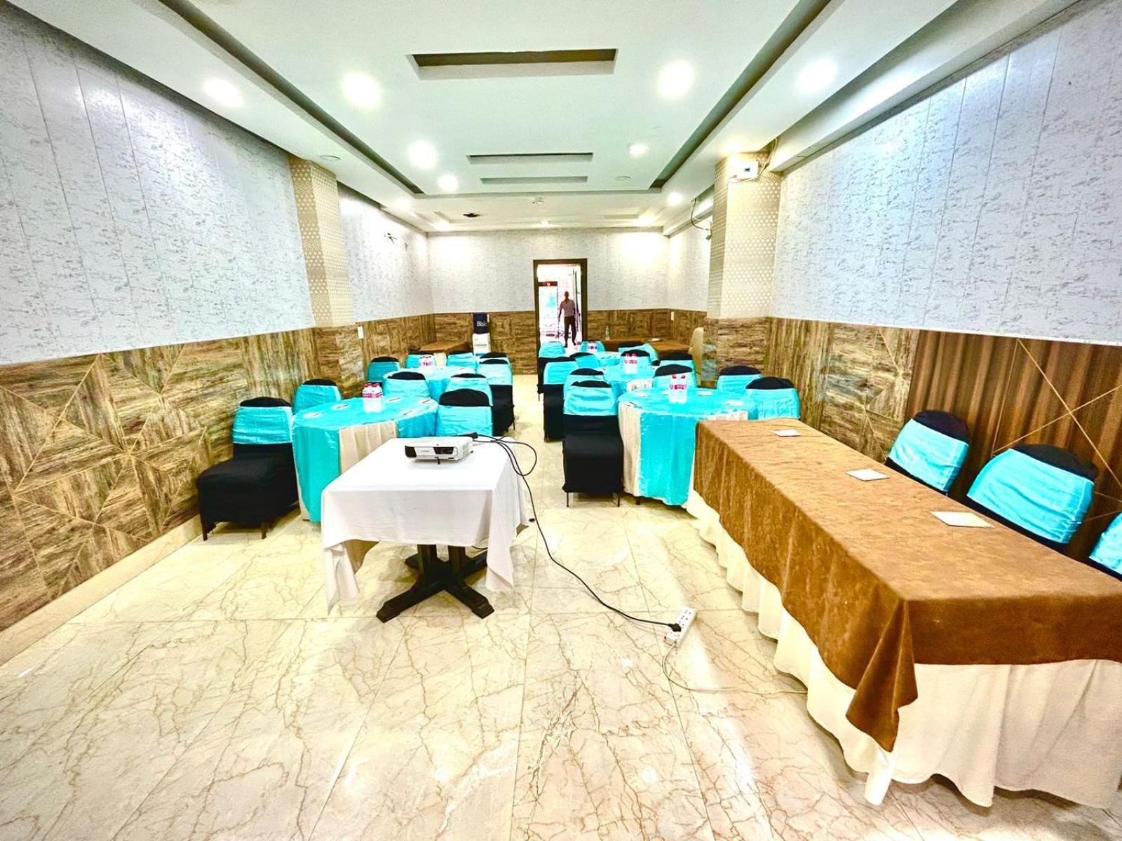 Hotel Spb 87 Near Karol Bagh Metro Station Delhi Ngoại thất bức ảnh
