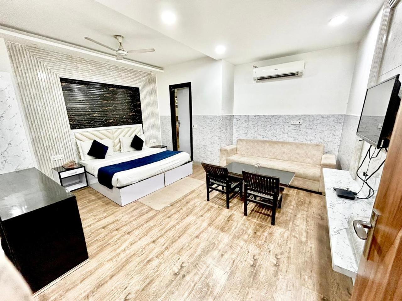 Hotel Spb 87 Near Karol Bagh Metro Station Delhi Ngoại thất bức ảnh