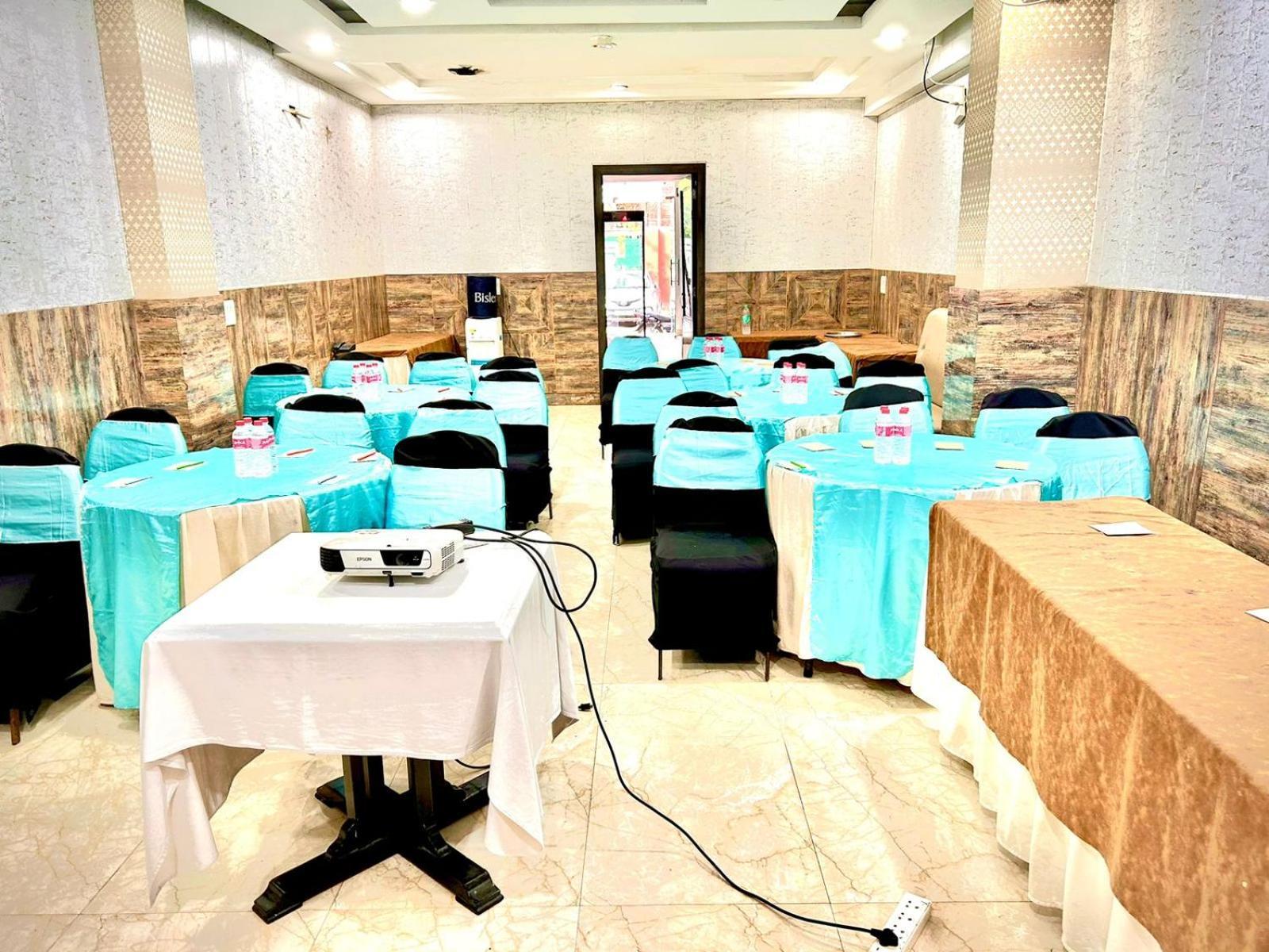 Hotel Spb 87 Near Karol Bagh Metro Station Delhi Ngoại thất bức ảnh