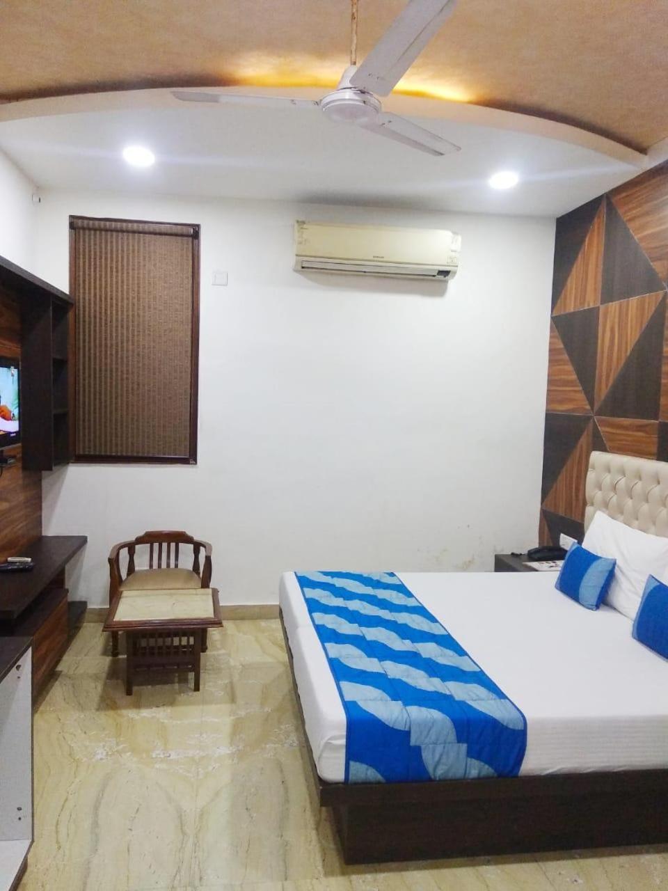 Hotel Spb 87 Near Karol Bagh Metro Station Delhi Ngoại thất bức ảnh