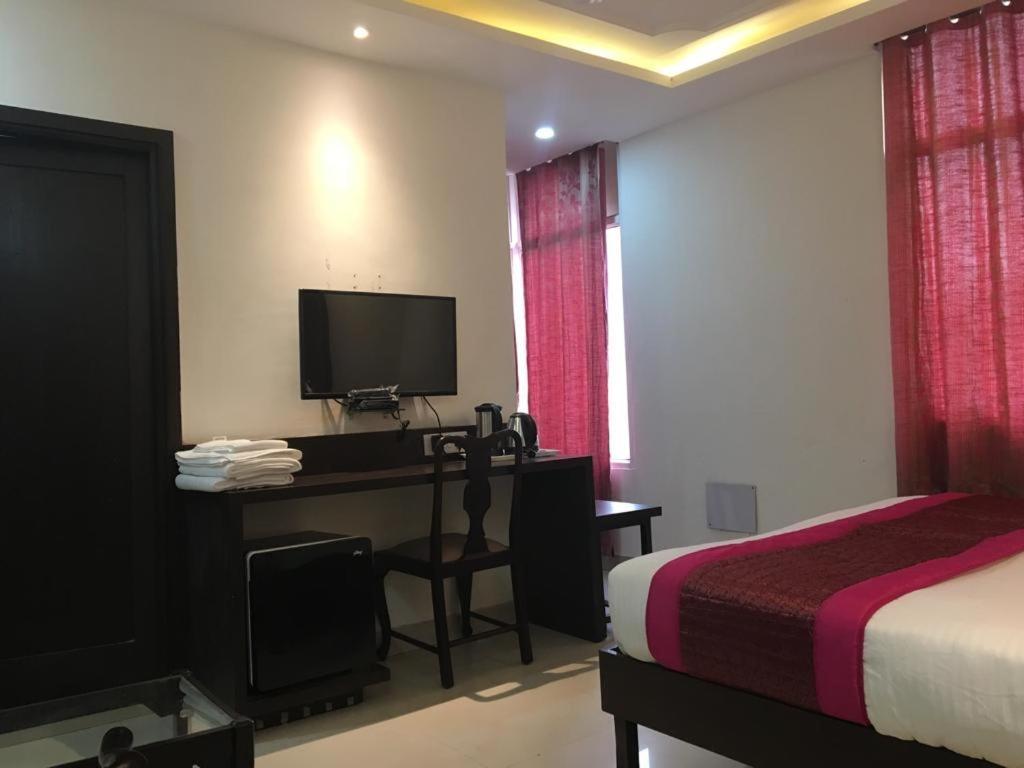 Hotel Spb 87 Near Karol Bagh Metro Station Delhi Ngoại thất bức ảnh