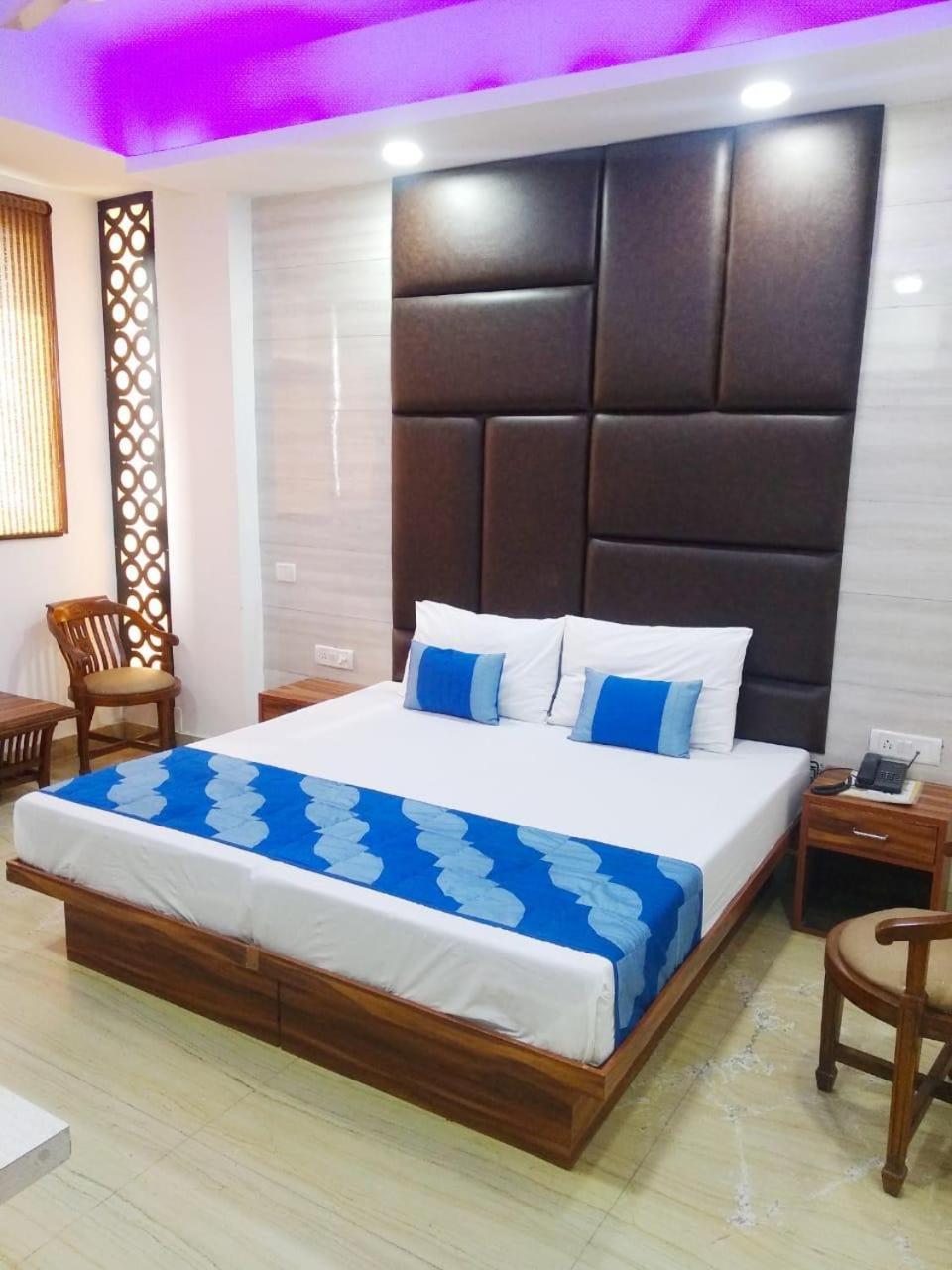 Hotel Spb 87 Near Karol Bagh Metro Station Delhi Ngoại thất bức ảnh